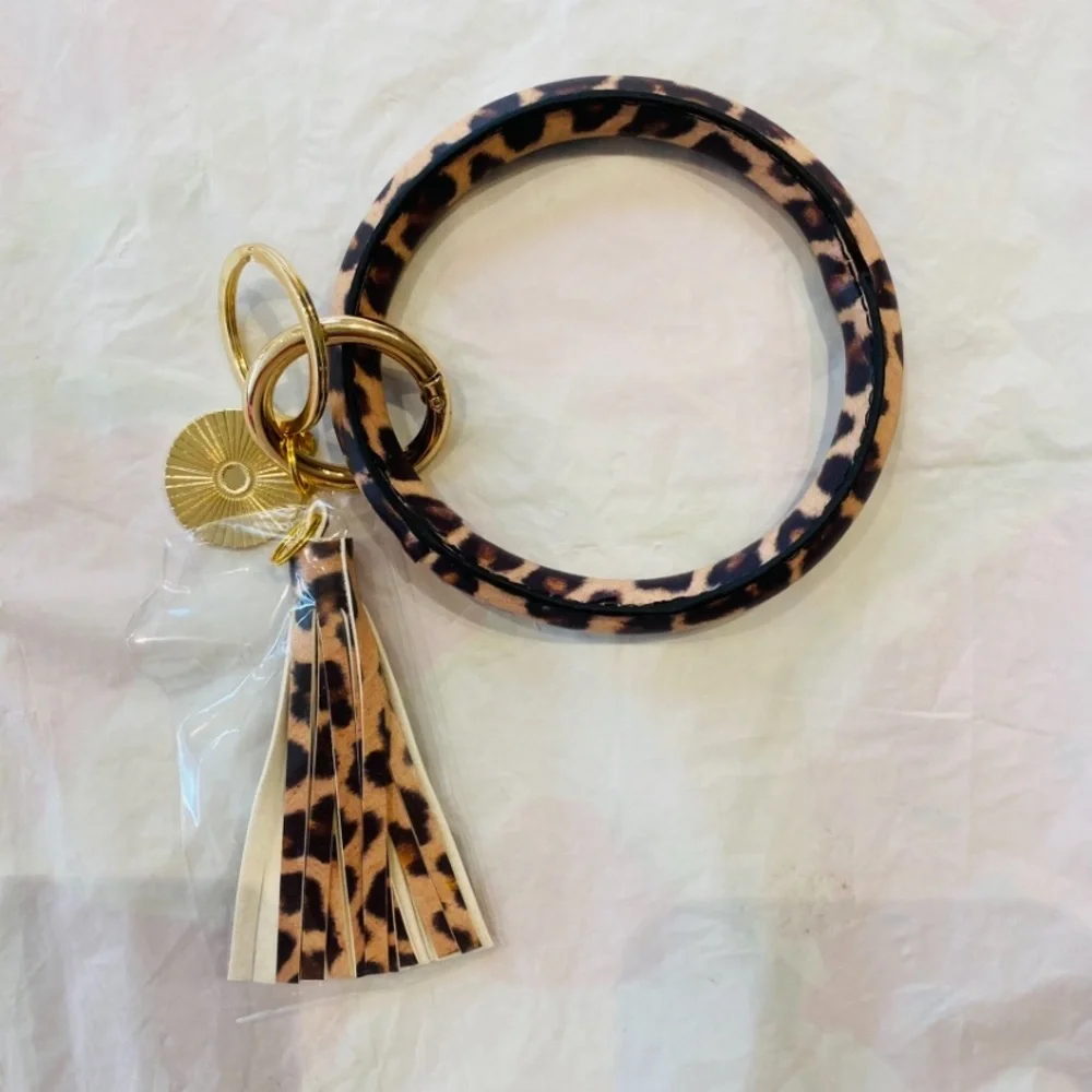Key Chain Wrist Purse Charm Leopard Print NWT